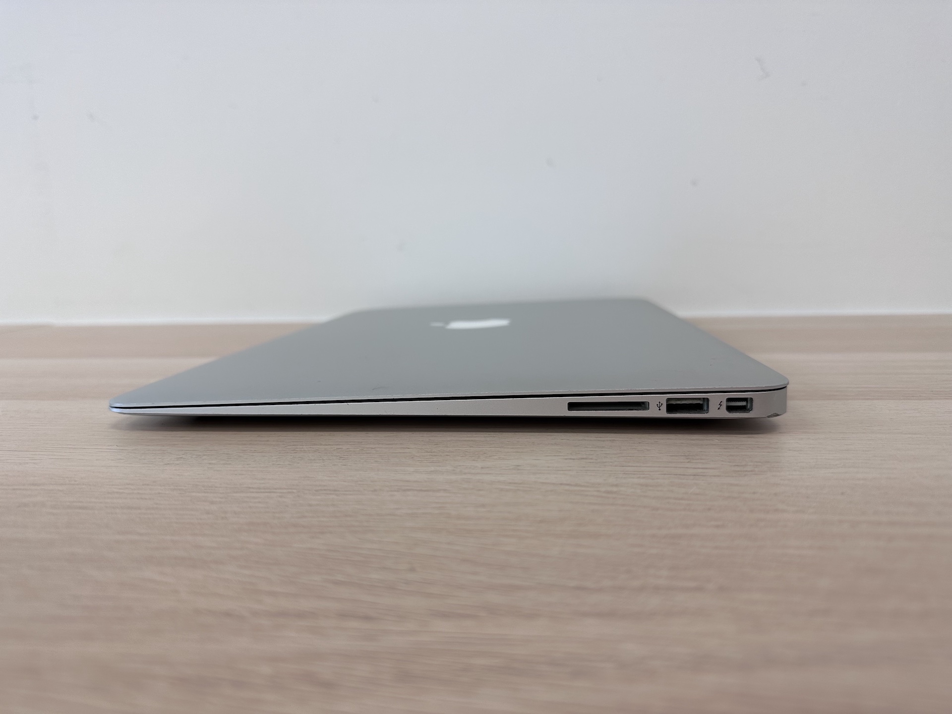 MacBook Air (13-inch Mid 2013)‎ - Repair Apple Computers