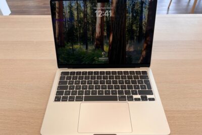 MacBook Air (M2, 2022)‎